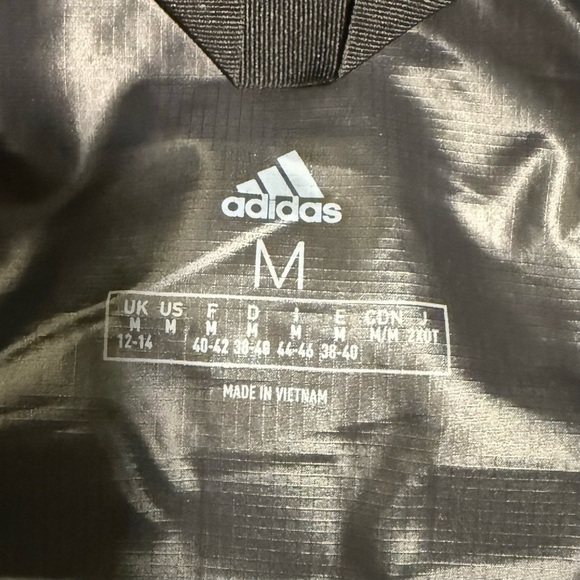 Gently Worn Adidas Traveer Rain Ready Waterproof Jacket in Black - Picture 2 of 4